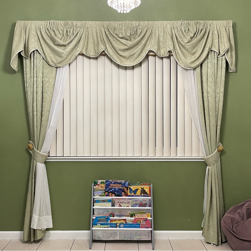 Dining room curtain
